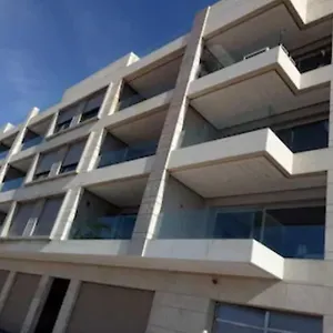 De Luxe En Face A La Appartement